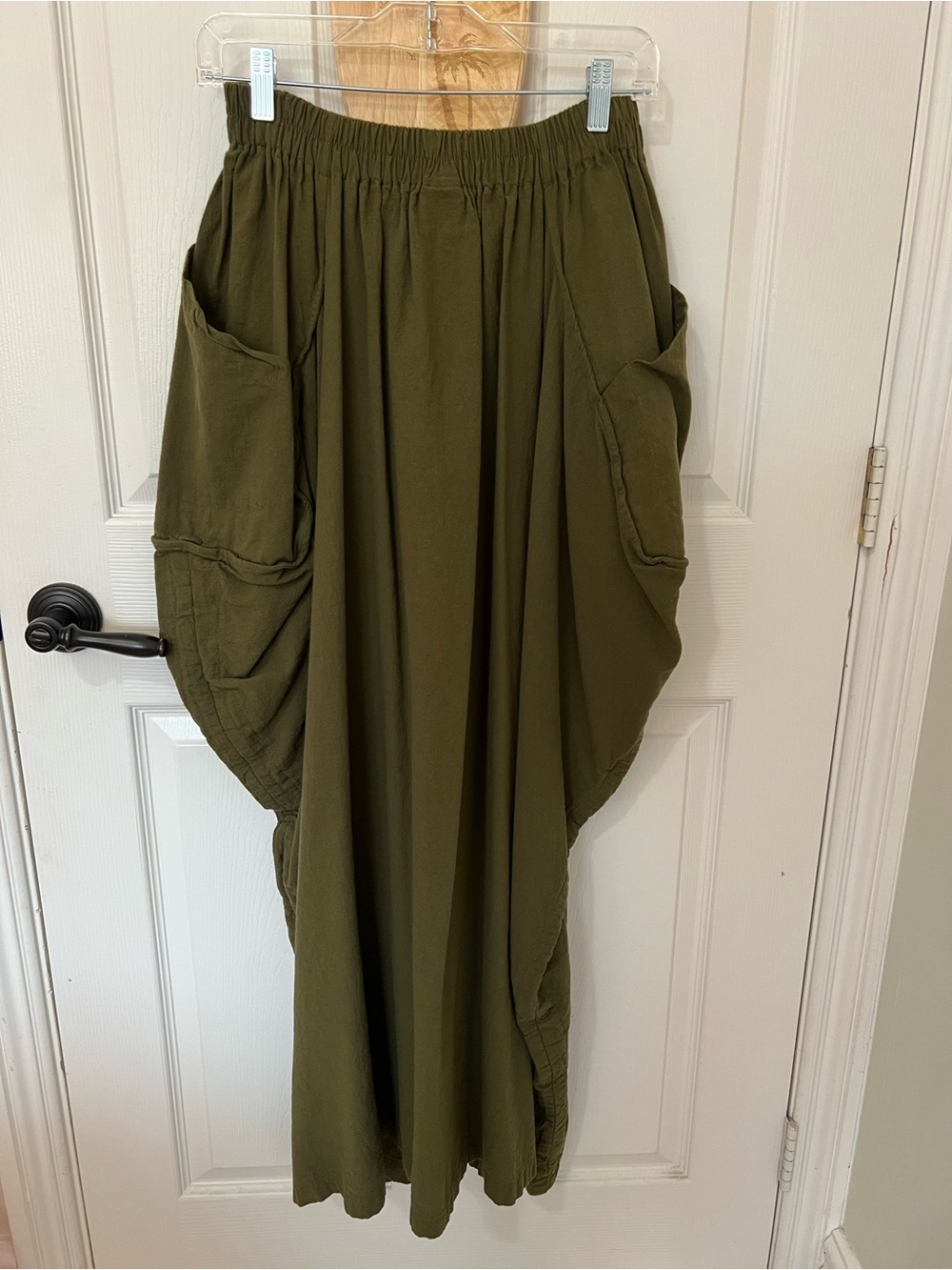 Thaluta Olive Green Maxi Skirt with Elastic Waist and Pockets